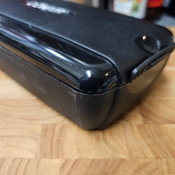 Conair corded trimmer with hard shell case and three attachments - Picture 9 of 10